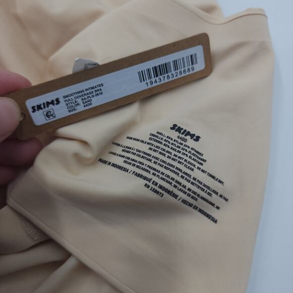 Skims Smoothing Intimates Full Coverage Bra in Sand Size 44DD - Picture 6 of 6